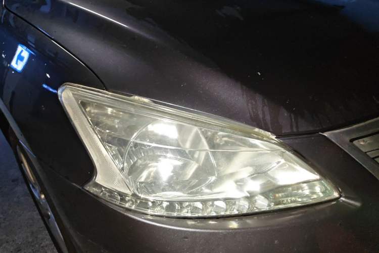 Used Nissan Sylphy 2014 1.6XV CVT Deluxe Edition Right Front Headlight