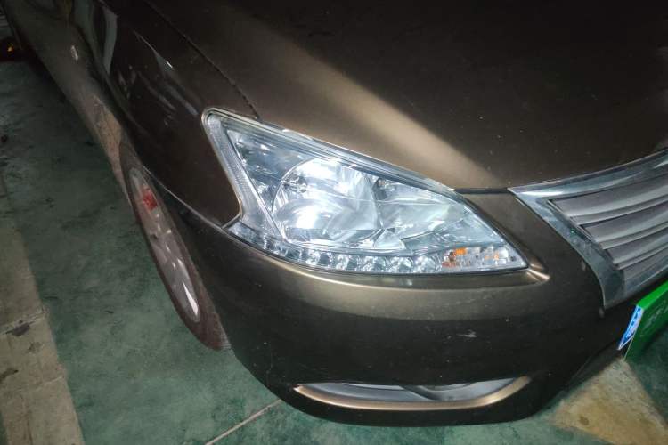 Used Nissan Sylphy 2014 1.6XV CVT Deluxe Edition Right Front Headlight