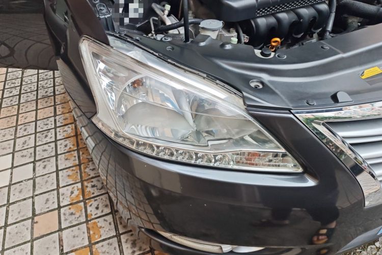 Used Nissan Sylphy 2014 1.6XV CVT Deluxe Edition Right Front Headlight