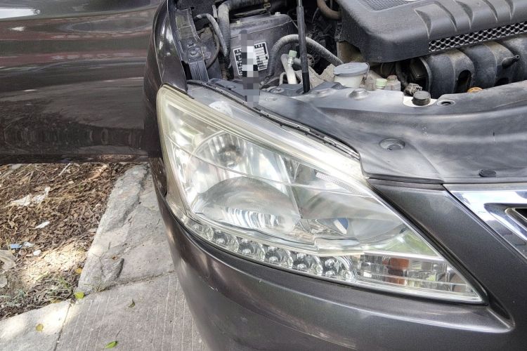 Used Nissan Sylphy 2014 1.6XV CVT Deluxe Edition Right Front Headlight