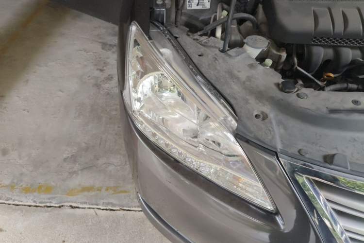 Used Nissan Sylphy 2014 1.6XV CVT Deluxe Edition Right Front Headlight