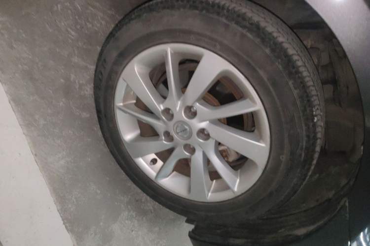 Used Nissan Sylphy 2014 1.6XV CVT Deluxe Edition Right Front Wheel Hub