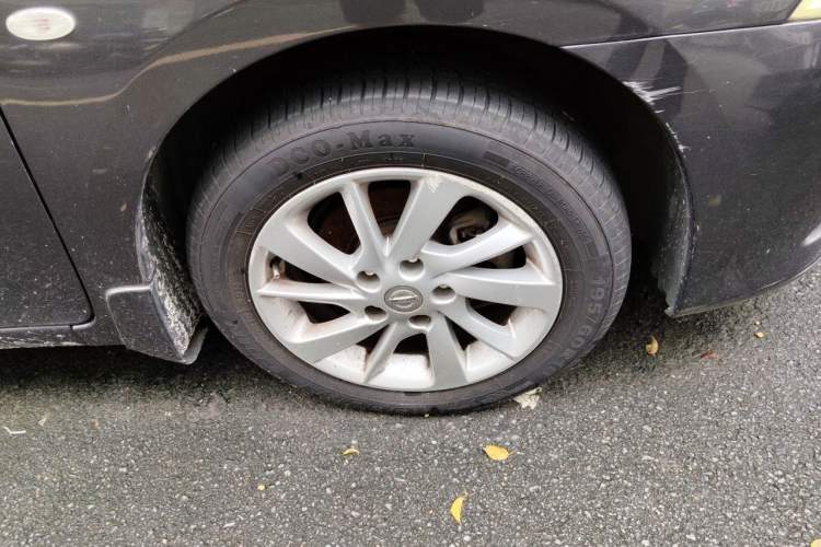 Used Nissan Sylphy 2014 1.6XV CVT Deluxe Edition Right Front Wheel Hub