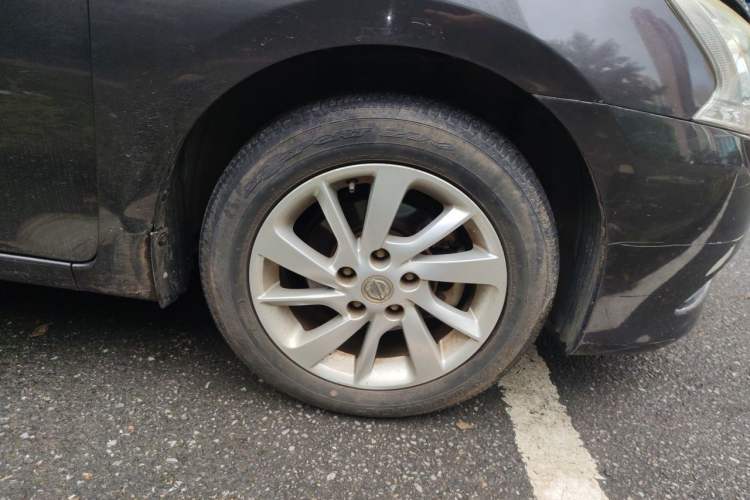 Used Nissan Sylphy 2014 1.6XV CVT Deluxe Edition Right Front Wheel Hub