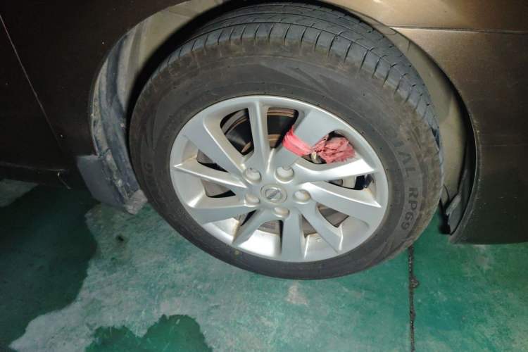 Used Nissan Sylphy 2014 1.6XV CVT Deluxe Edition Right Front Wheel Hub