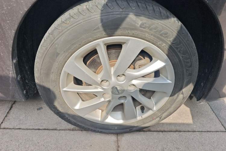 Used Nissan Sylphy 2014 1.6XV CVT Deluxe Edition Right Front Wheel Hub