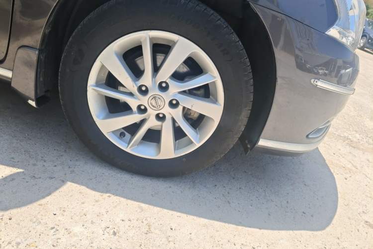 Used Nissan Sylphy 2014 1.6XV CVT Deluxe Edition Right Front Wheel Hub