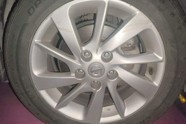 Used Nissan Sylphy 2014 1.6XV CVT Deluxe Edition Right Front Wheel Hub