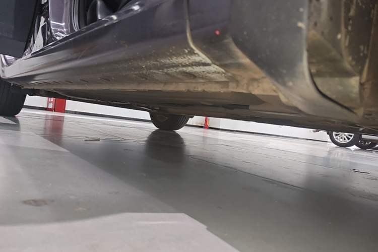 Used Nissan Sylphy 2014 1.6XV CVT Deluxe Edition Right Side Sill