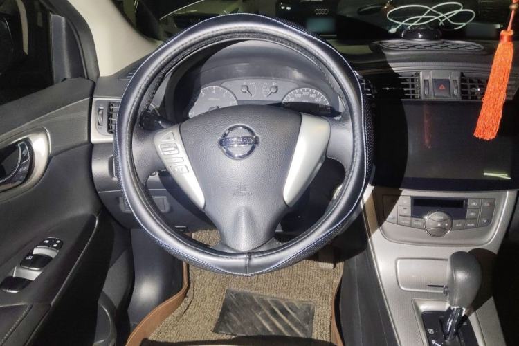 Used Nissan Sylphy 2014 1.6XV CVT Deluxe Edition Steering Wheel