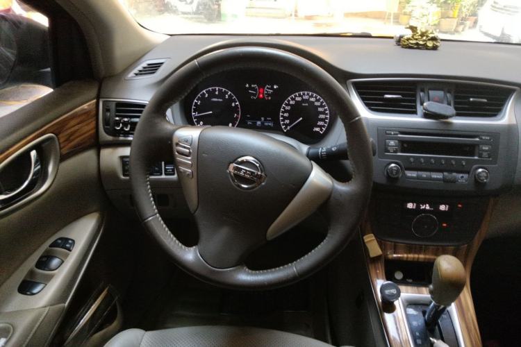 Used Nissan Sylphy 2014 1.6XV CVT Deluxe Edition Steering Wheel