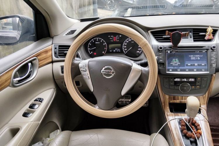 Used Nissan Sylphy 2014 1.6XV CVT Deluxe Edition Steering Wheel