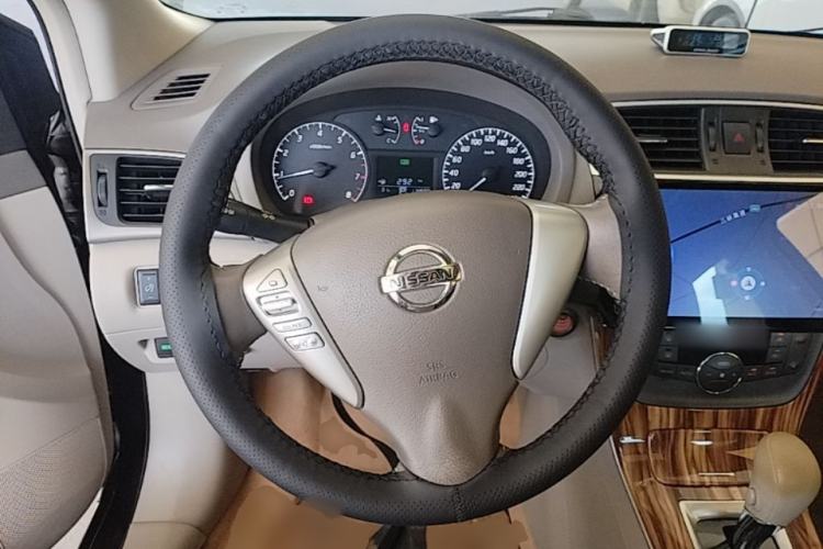 Used Nissan Sylphy 2014 1.6XV CVT Deluxe Edition Steering Wheel