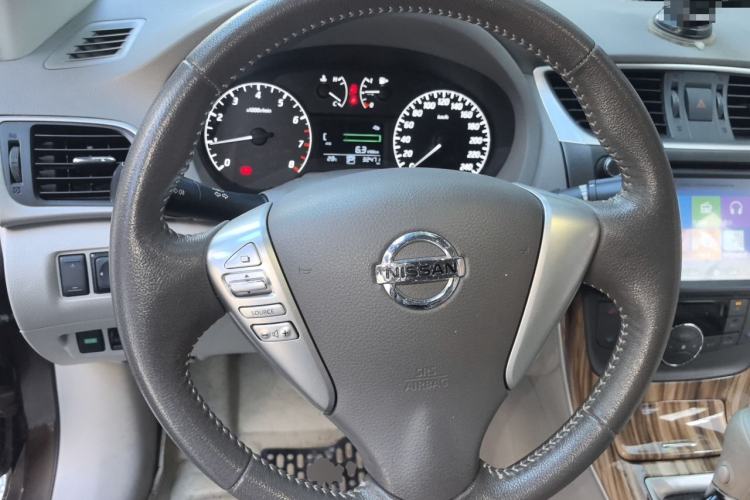 Used Nissan Sylphy 2014 1.6XV CVT Deluxe Edition Steering Wheel