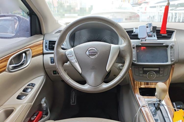 Used Nissan Sylphy 2014 1.6XV CVT Deluxe Edition Steering Wheel