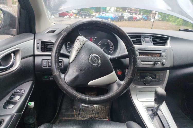 Used Nissan Sylphy 2014 1.6XV CVT Deluxe Edition Steering Wheel