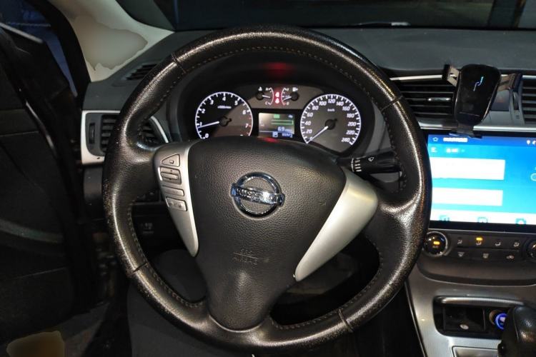 Used Nissan Sylphy 2014 1.6XV CVT Deluxe Edition Steering Wheel