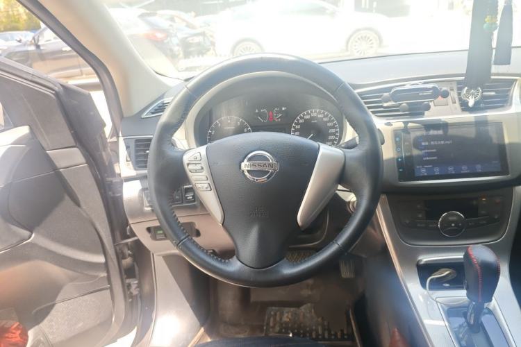 Used Nissan Sylphy 2014 1.6XV CVT Deluxe Edition Steering Wheel