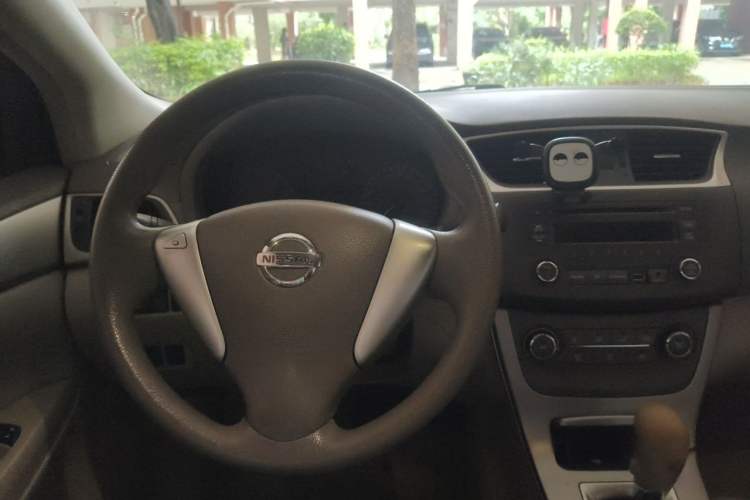 Used Nissan Sylphy 2014 1.6XV CVT Deluxe Edition Steering Wheel