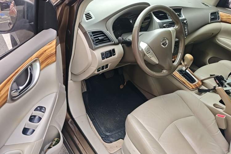 Used Nissan Sylphy 2014 1.6XV CVT Deluxe Edition Driver Seat
