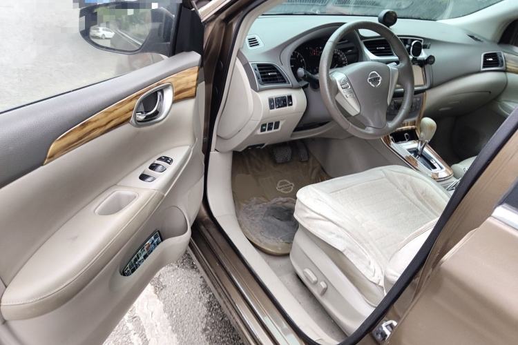 Used Nissan Sylphy 2014 1.6XV CVT Deluxe Edition Driver Seat