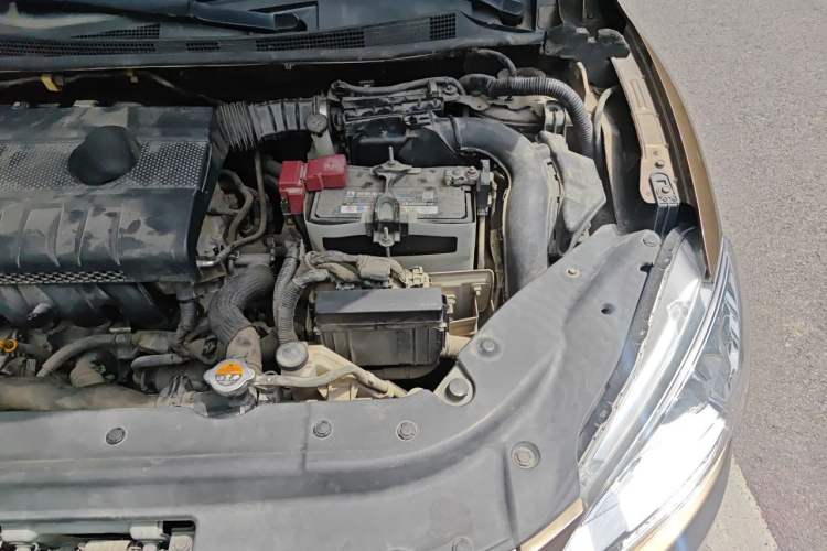 Used Nissan Sylphy 2014 1.6XV CVT Deluxe Edition Engine Bay Left