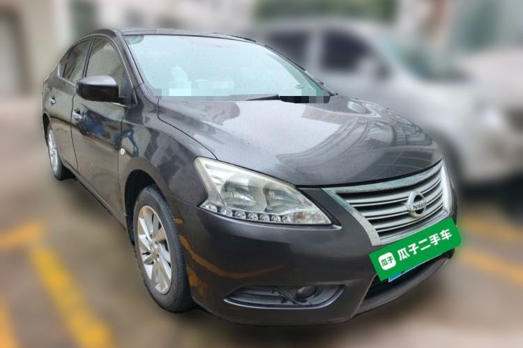 Used Nissan Sylphy 2014 1.6XV CVT Deluxe Edition Front Right 45 Deg