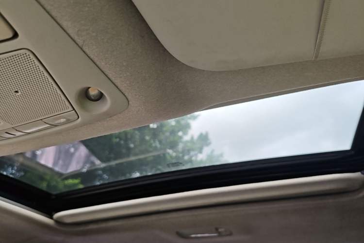 Used Nissan Sylphy 2014 1.6XV CVT Deluxe Edition Headliner