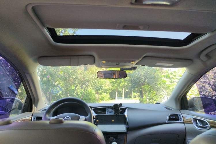 Used Nissan Sylphy 2014 1.6XV CVT Deluxe Edition Headliner