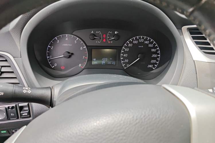 Used Nissan Sylphy 2014 1.6XV CVT Deluxe Edition Instrument Cluster