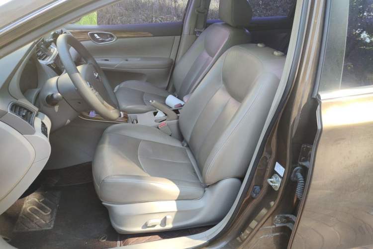 Used Nissan Sylphy 2014 1.6XV CVT Deluxe Edition Left Front Seat