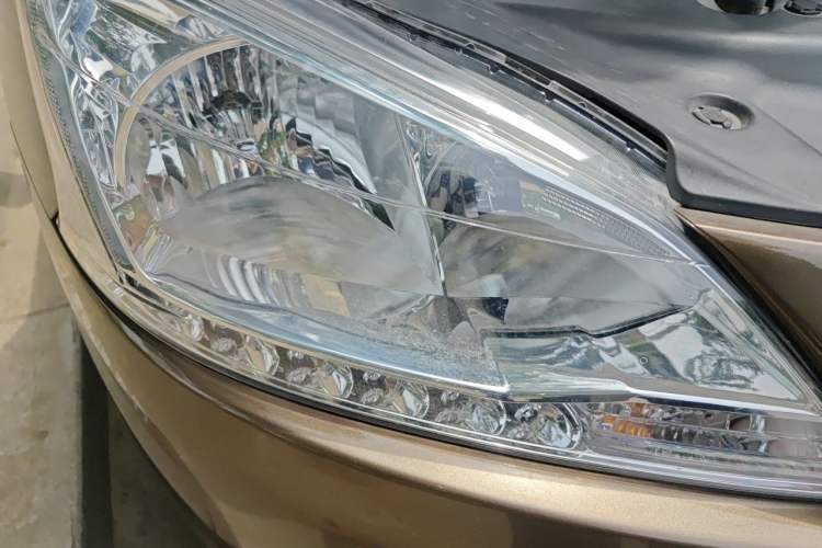Used Nissan Sylphy 2014 1.6XV CVT Deluxe Edition Right Front Headlight