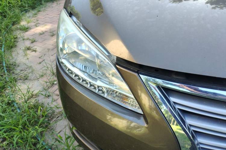 Used Nissan Sylphy 2014 1.6XV CVT Deluxe Edition Right Front Headlight