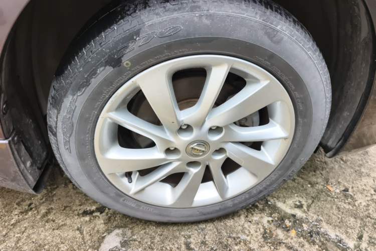 Used Nissan Sylphy 2014 1.6XV CVT Deluxe Edition Right Front Wheel Hub