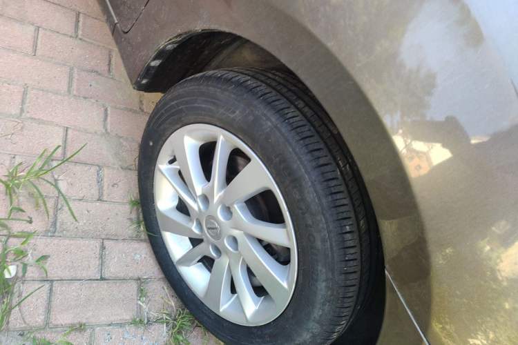 Used Nissan Sylphy 2014 1.6XV CVT Deluxe Edition Right Front Wheel Hub