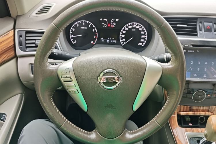 Used Nissan Sylphy 2014 1.6XV CVT Deluxe Edition Steering Wheel