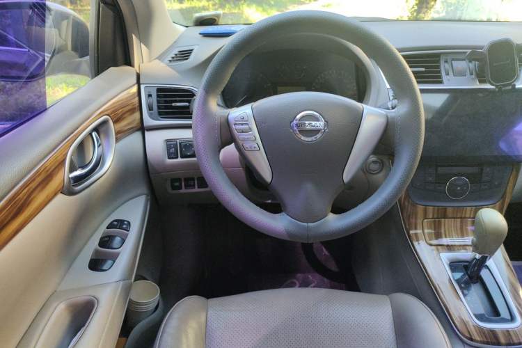 Used Nissan Sylphy 2014 1.6XV CVT Deluxe Edition Steering Wheel
