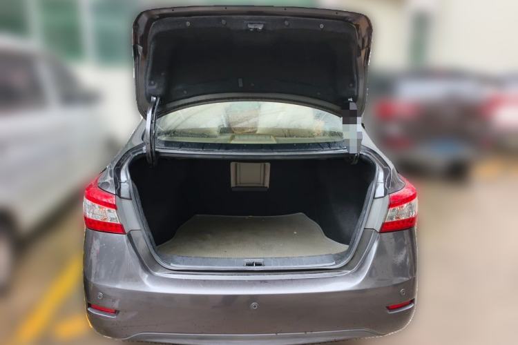 Used Nissan Sylphy 2014 1.6XV CVT Deluxe Edition Trunk