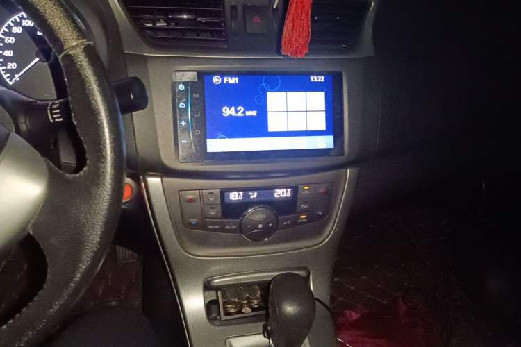 Used Nissan Sylphy 2014 1.6XV CVT Deluxe Edition Audio And AC Panel