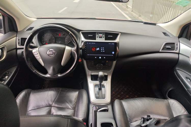 Used Nissan Sylphy 2014 1.6XV CVT Deluxe Edition Center Console