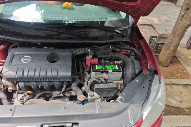 Used Nissan Sylphy 2014 1.6XV CVT Deluxe Edition Engine Bay Left