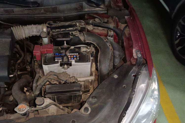 Used Nissan Sylphy 2014 1.6XV CVT Deluxe Edition Engine Bay Left