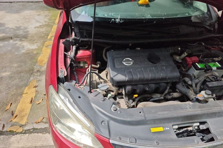 Used Nissan Sylphy 2014 1.6XV CVT Deluxe Edition Engine Bay Right