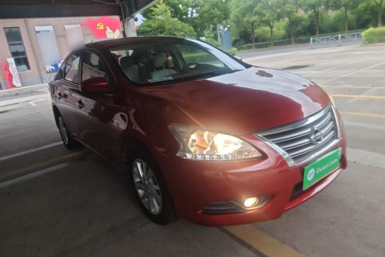 Used Nissan Sylphy 2014 1.6XV CVT Deluxe Edition Front Right 45 Deg