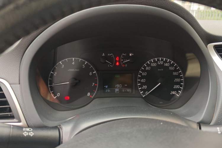 Used Nissan Sylphy 2014 1.6XV CVT Deluxe Edition Instrument Cluster