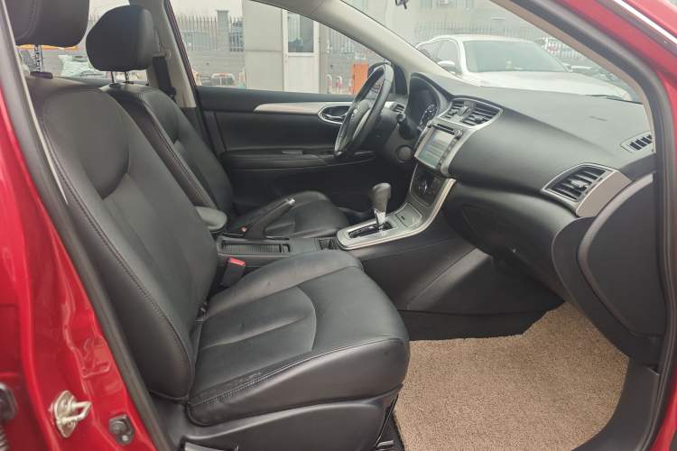 Used Nissan Sylphy 2014 1.6XV CVT Deluxe Edition Interior 8
