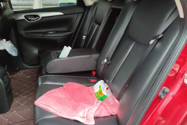 Used Nissan Sylphy 2014 1.6XV CVT Deluxe Edition Left Rear Seat