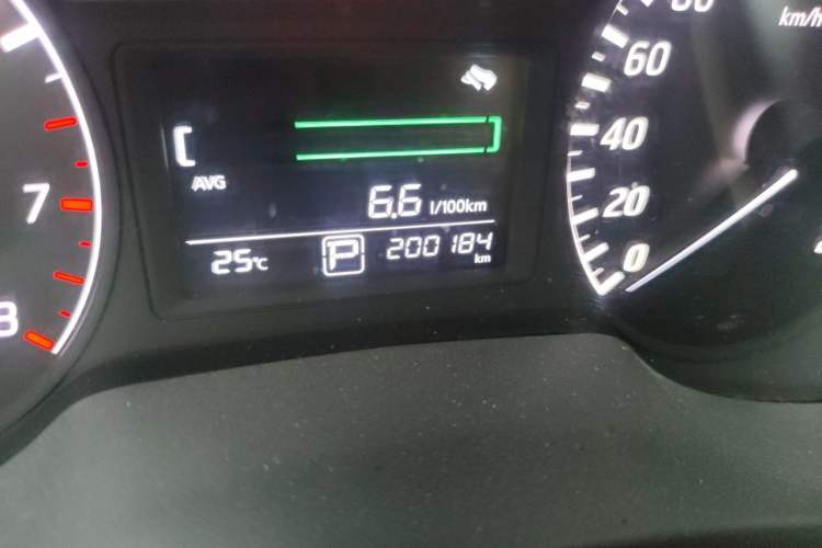 Used Nissan Sylphy 2014 1.6XV CVT Deluxe Edition Odometer Close Up