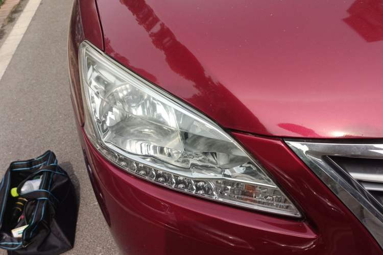 Used Nissan Sylphy 2014 1.6XV CVT Deluxe Edition Right Front Headlight