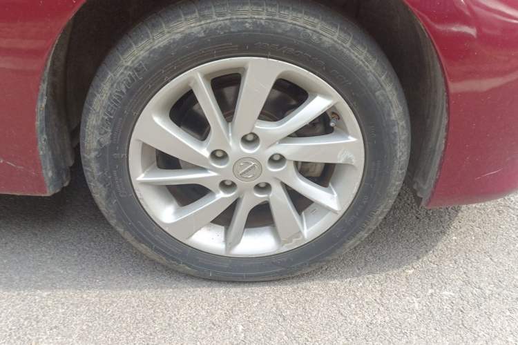 Used Nissan Sylphy 2014 1.6XV CVT Deluxe Edition Right Front Wheel Hub